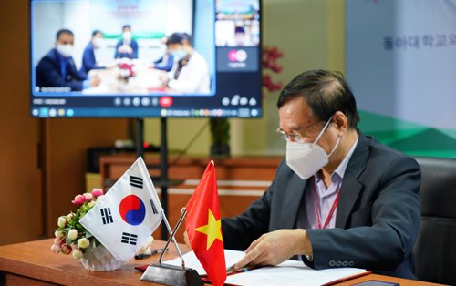 Hợp tác đào tạo và cung ứng nhân sự Ngôn ngữ Hàn cho Ngân hàng Woori – CN Đà Nẵng