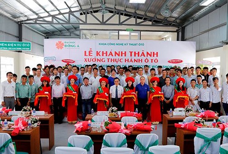 Hơn 5 tỷ đồng đầu tư xưởng thực hành ô tô Đại học Đông Á
