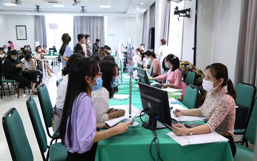 ĐH Đông Á nhận hồ sơ xét tuyển học bạ đợt 3 trước 10/10 - Tấm vé cuối vào Đại học
