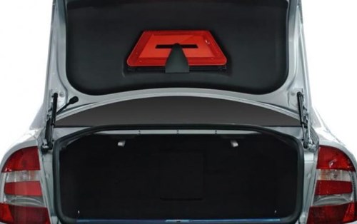 Symptoms of a Bad or Failing Trunk Striker Plate