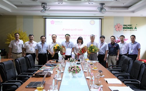 Đại học Đông Á là Phó chủ nhiệm CLB Giáo dục mở trực thuộc Hiệp hội Các trường đại học, cao đẳng Việt Nam